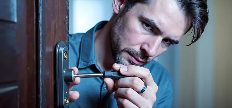Eviction Locksmith Clinton